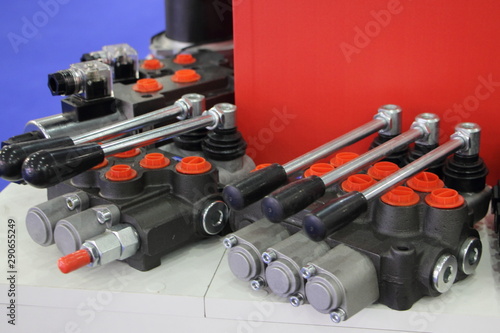 Distribution valve block selectors for truck equipment management