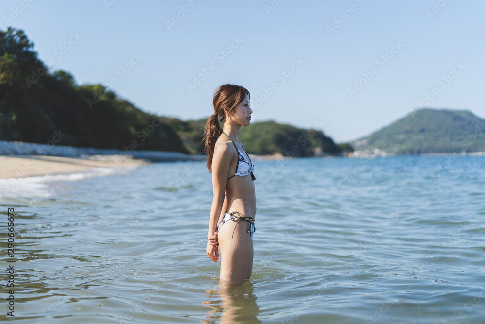 水着の女性 水着の女性