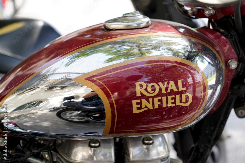 royal enfield standard fuel tank price
