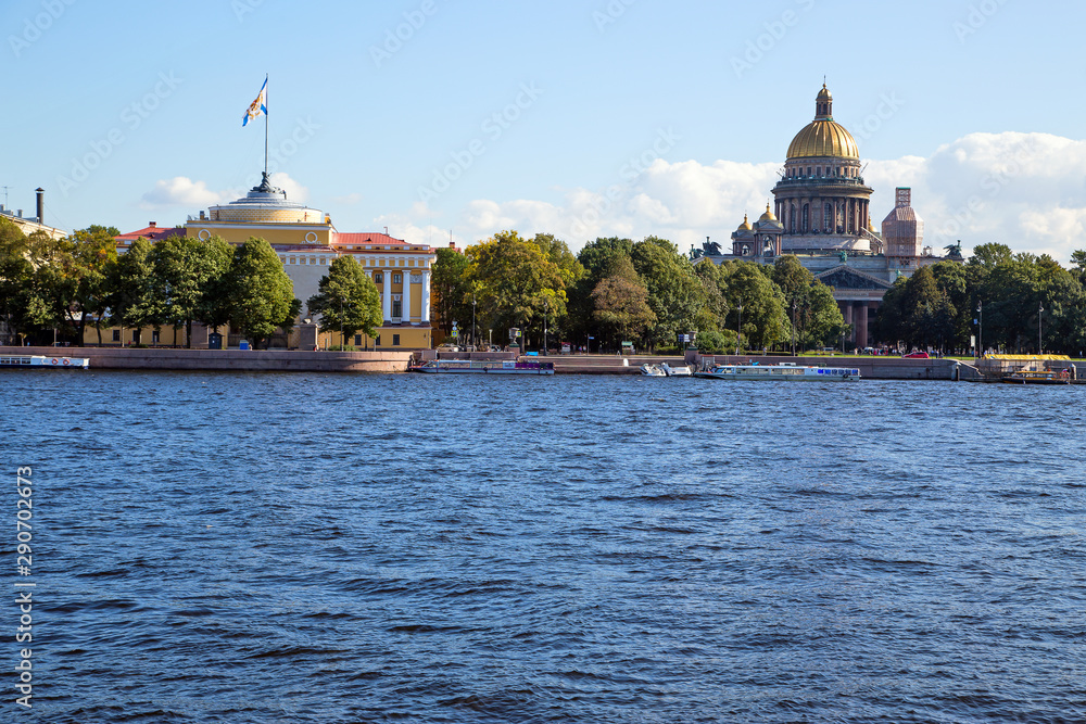   View of the Admiralty and St. Isaac's Cathedral from the Neva .Horizontally.