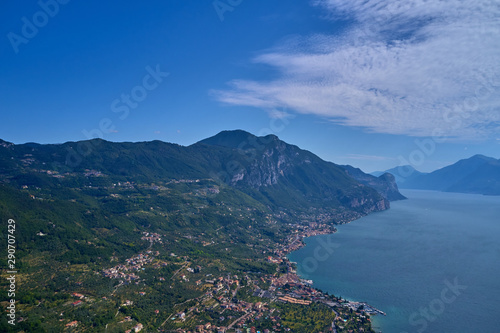 Panoramic view of Lake Garda, Italy © Berg