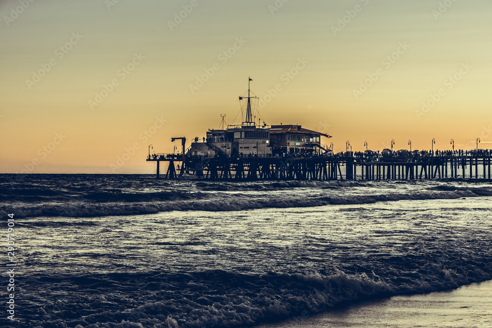 Φωτογραφία Santa Monica Pier in Los Angeles, California, USA