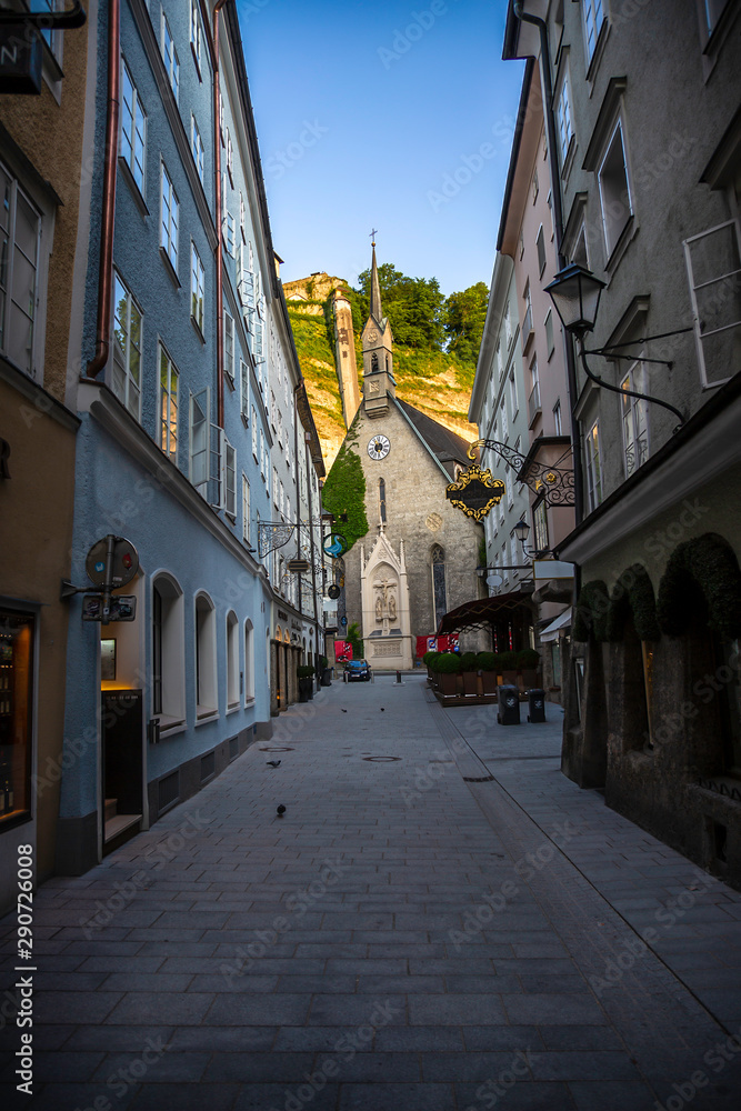 Fototapeta premium Early Morning Getreidegasse