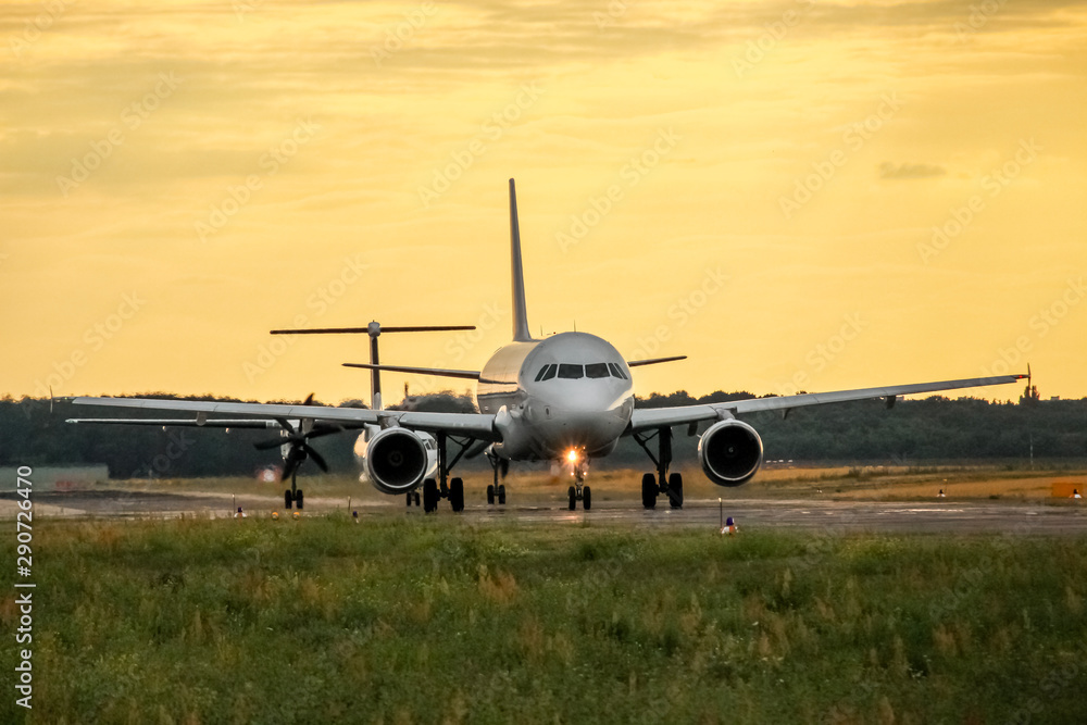 Fototapeta premium Airplane Sunset