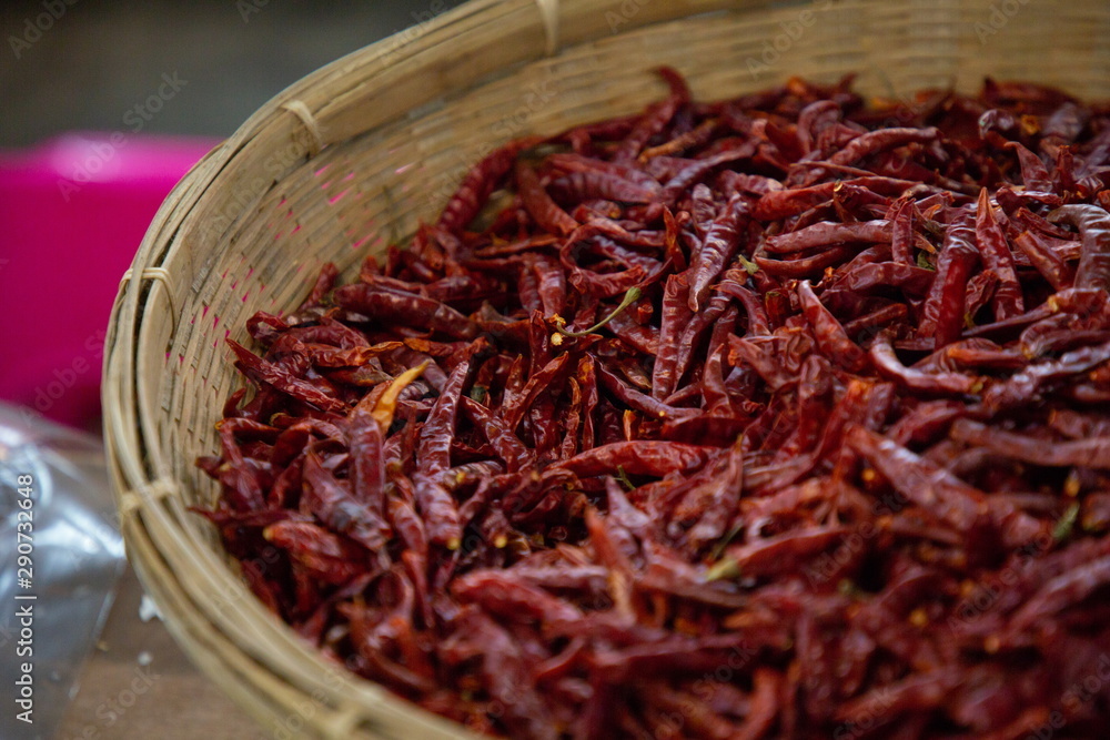 Fototapeta premium heap of dry chili vegetable in market .