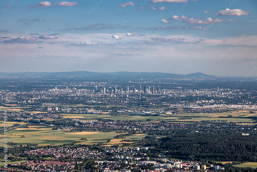 Obraz premium Frankfurter Skyline aus der Luft