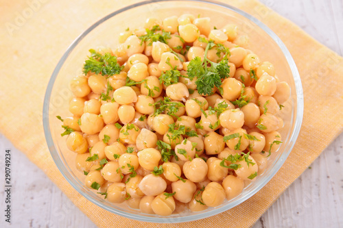 bowl of chickpea and parsley