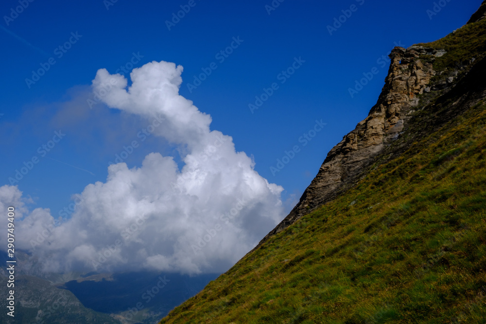 Val d'Ayas. Verso la Testa Grigia Val d'Ayas. Verso la Testa Grigia