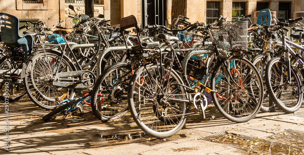 bicicletas aparcadas 
