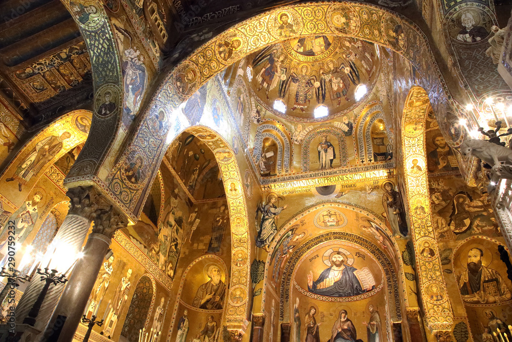 Richness and beauty of Palatine chapel in Palermo