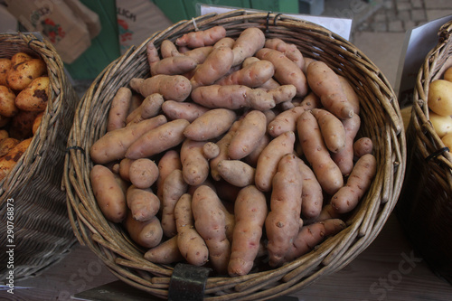 Gourmet potatoes from franconia, Bamberger Hörnchen., in a wicker basket. 