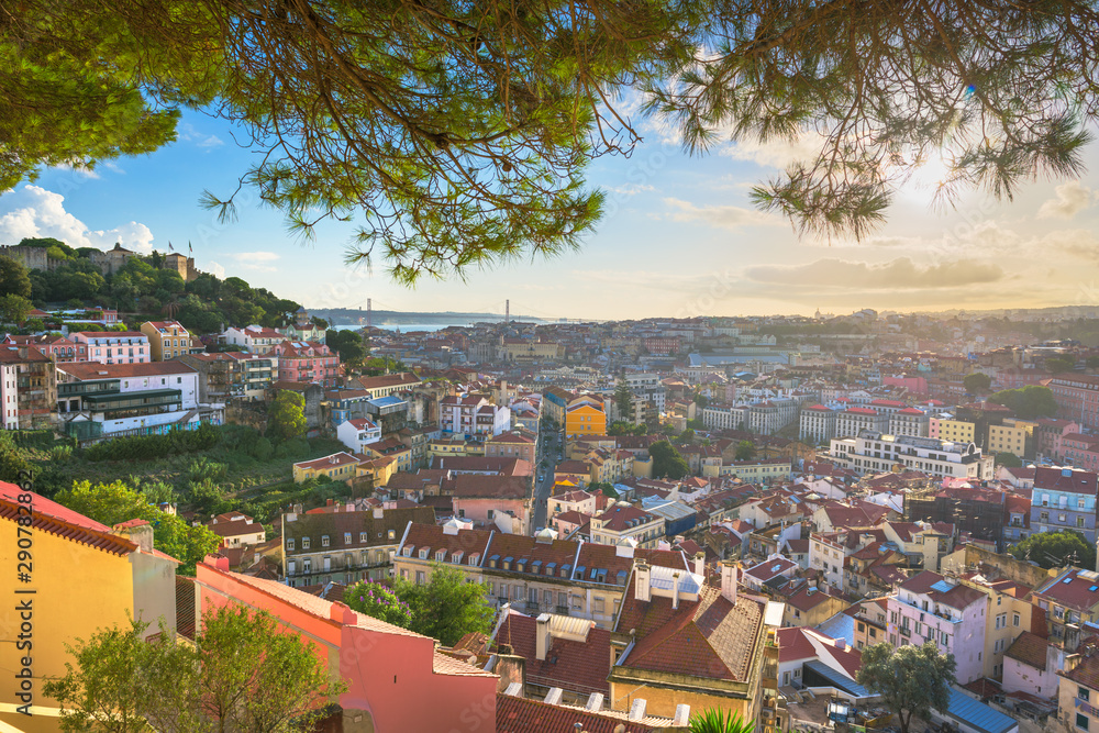 Fototapeta premium Lisbon, Portugal City Skyline with Sao Jorge Castle
