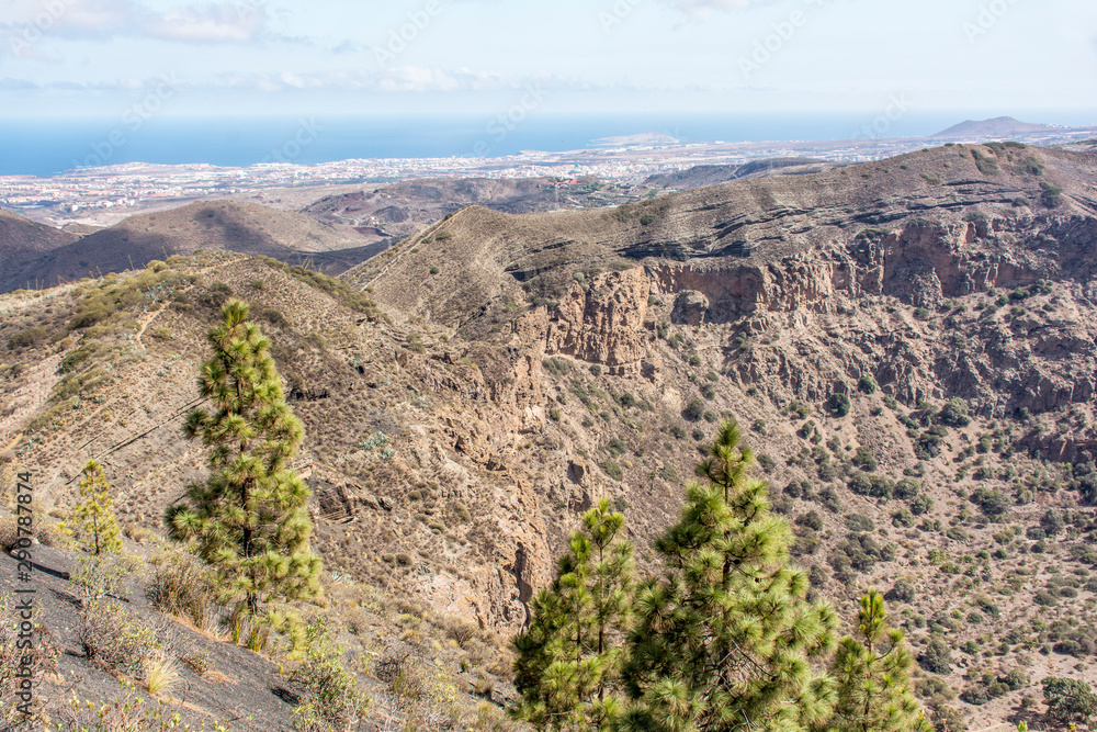 Landschaft mit Vulkankrater von Bandama auf Gran Canaria