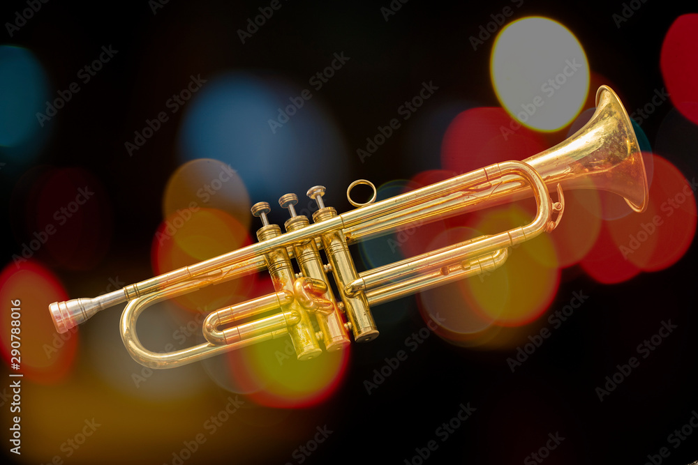 Obraz premium Trompete mit Bokeh Lichter