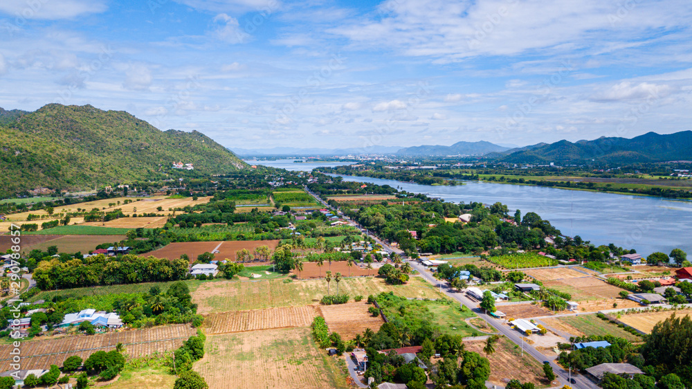 Obraz premium Aerial view of Tiger Cave Temple (Wat Tham Sua) in Kanchanaburi, Thailand. Tiger cave Temple of mountain in Kanchanaburi, Thailand.