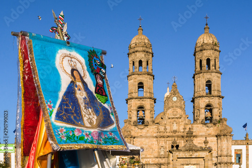 En la basílica de Zapopan hay algunos estandarte de la virgen. photo