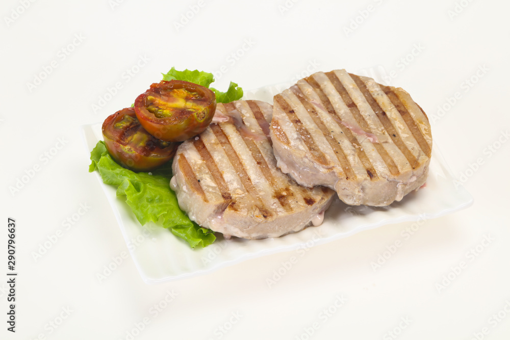Grilled tuna steak with kumato Grilled tuna steak with kumato