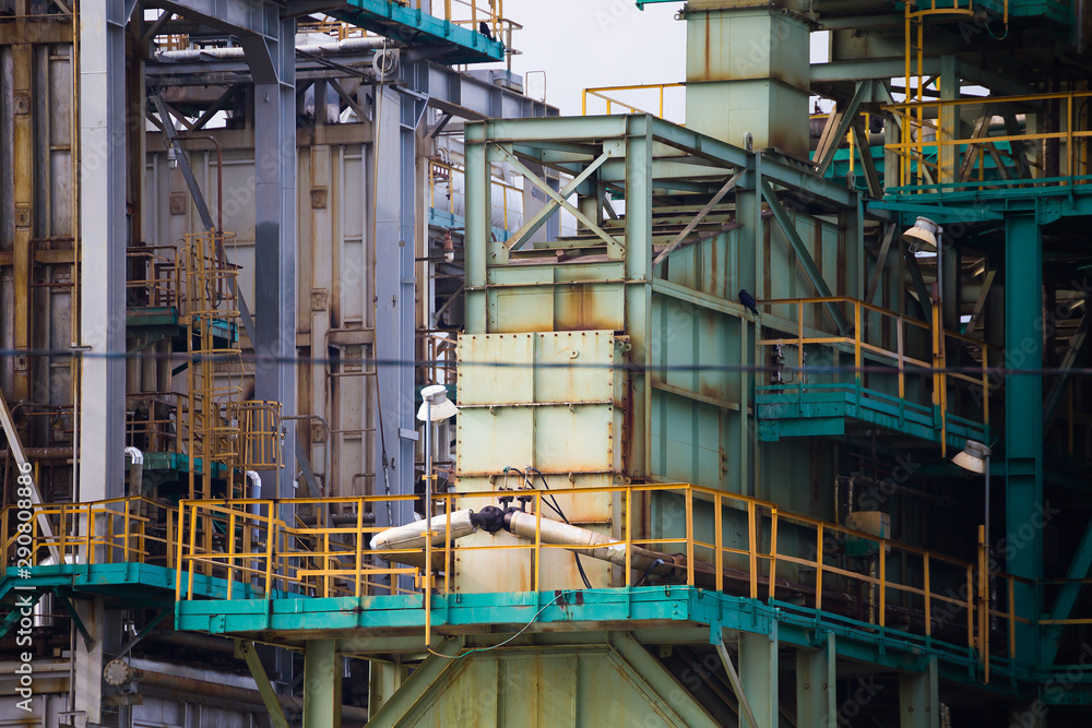 Parts of the refinery, refining oil into gasoline, kerosene, engine oil