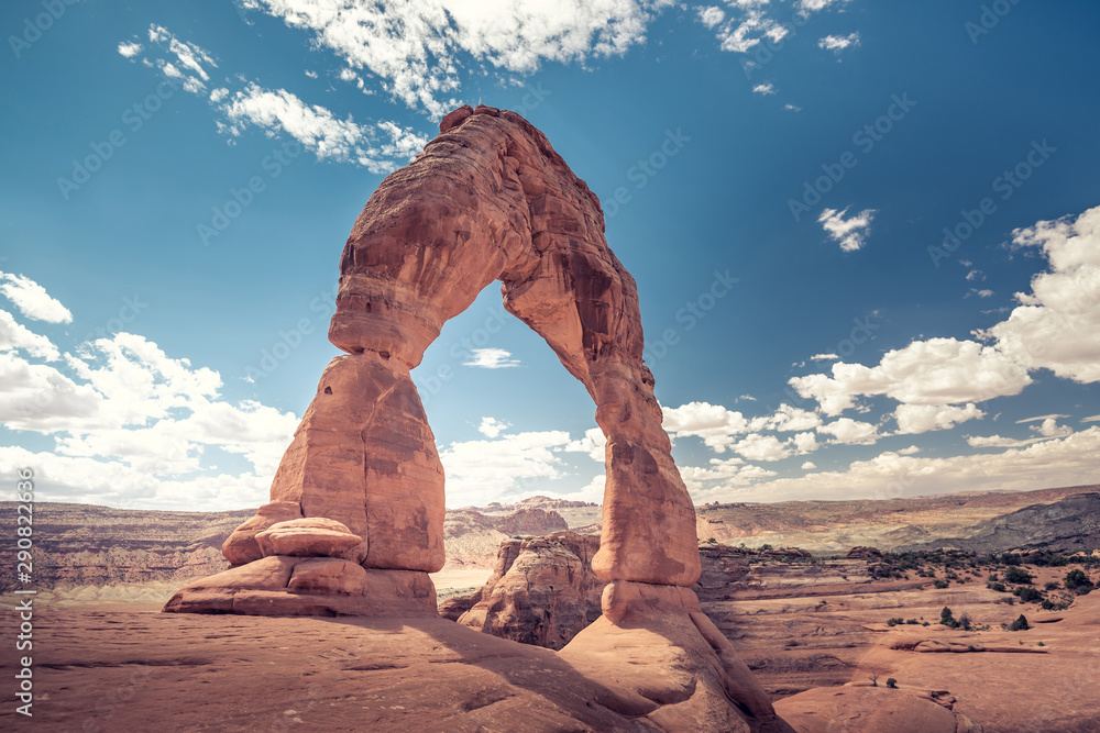 Delicate Arch, Arches National Park, near Moab in Grand County, Utah, United States