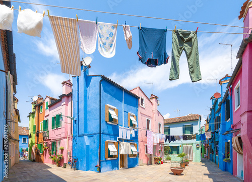 Photos Burano, i suoi colori e i suoi panni appesi