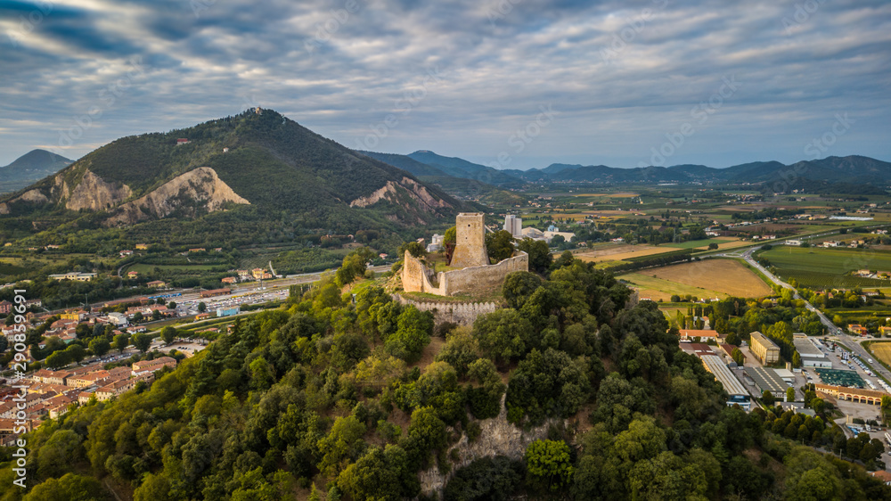 Vista aerea della Rocca di Monselice