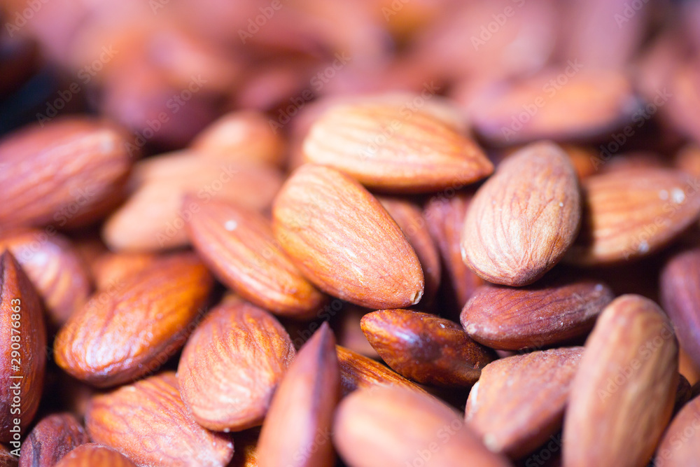 Obraz premium Roasted almond