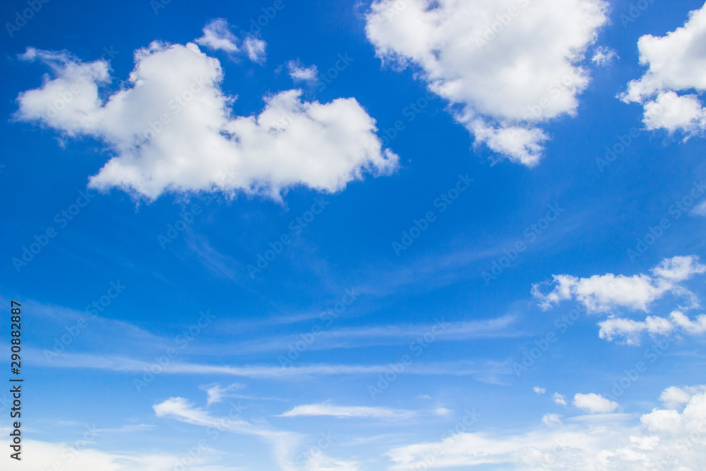 Obraz premium blue sky with white clouds on day light