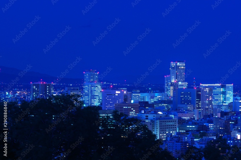 日本新三大夜景を照らす中秋の名月stock Photo Adobe Stock