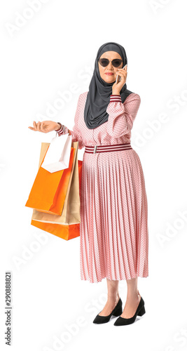 Beautiful mature Muslim wom...