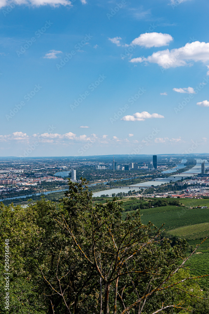 Blick auf Wien und die Donau vom Kahlenberg aus