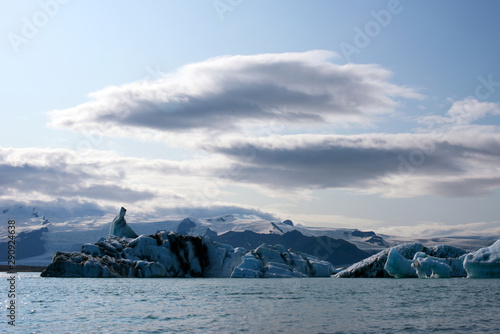Wallpaper Mural ICELAND: Jokulsarlon lagoon, Amazing cold landscape picture of icelandic glacier lagoon. Iceland, Europe. Torontodigital.ca