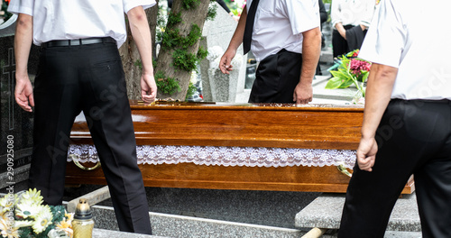 Εκτύπωση καμβά funeral ceremonies, coffin in morgue , coffin in funeral