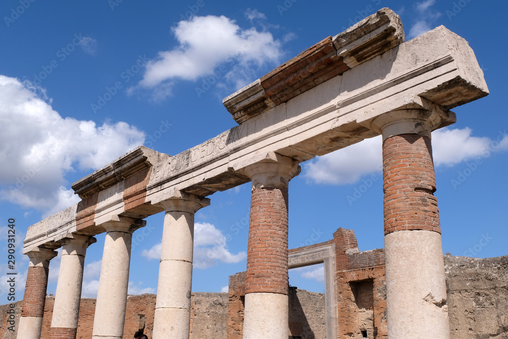 Détail d'un temple à Pompéi