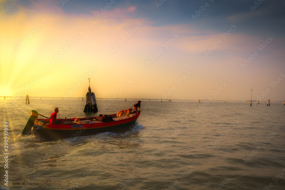 Venedig Boot abendrot