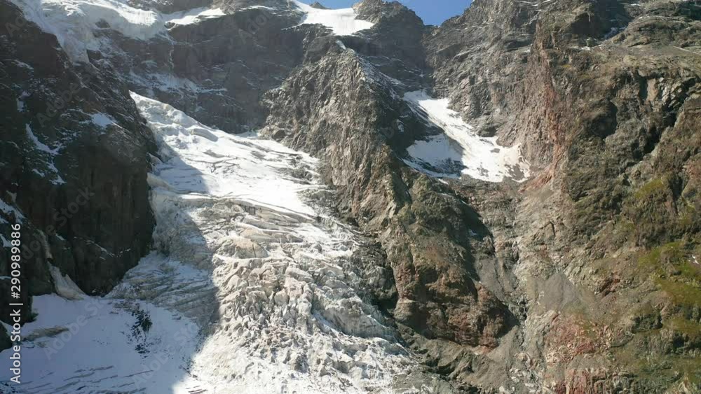 Aerial 4K - Svizzera - Engadina - Ghiacciaio del Morteratsch - (settembre 2019) Aerial 4K - Svizzera - Engadina - Ghiacciaio del Morteratsch - (settembre 2019)