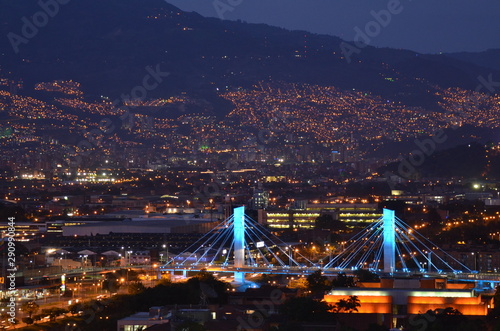 Puente de la 4 sur Medellin Antioquia