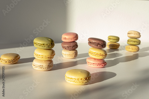Towers of macaroon
