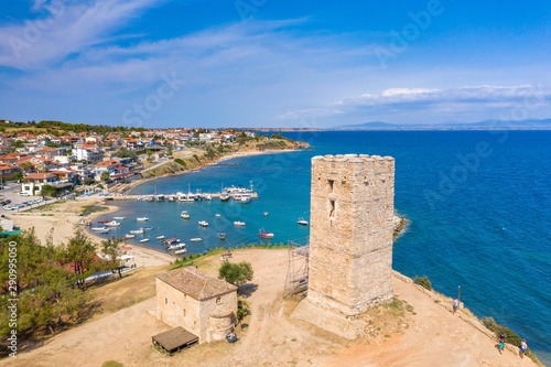 Der Wehrturm von Nea Fokea auf Kassandra, Chalkidiki, Griechenland