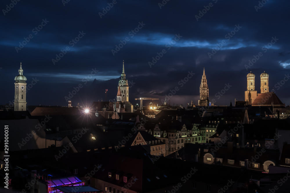 München Munich Night Skyline bei Nacht
