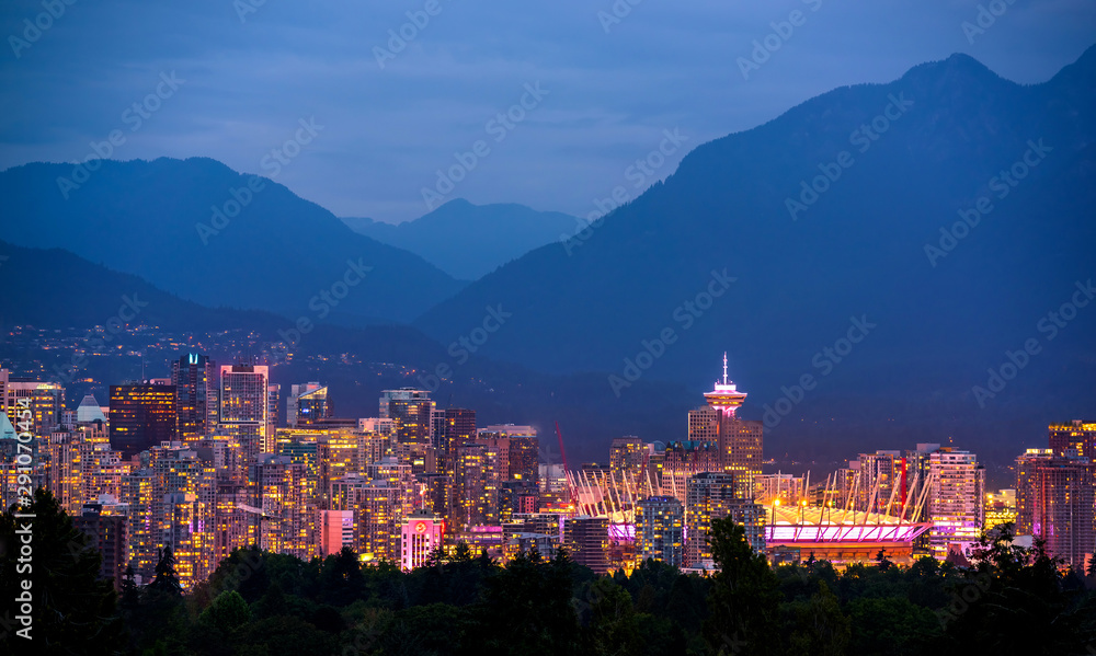 Fototapeta premium Vancouver city skyline, British Columbia, Canada