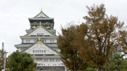 Wallpaper Mural Osaka castle on autumn, cloudy day. Pan left. Torontodigital.ca