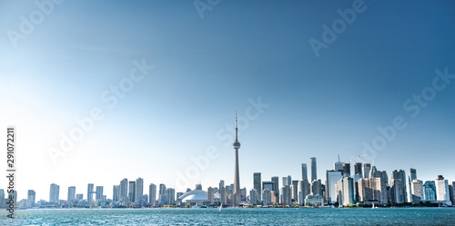 Toronto city skyline, Ontario, Canada © surangaw