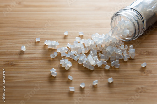 Biodegradable plastic pellets made from starch