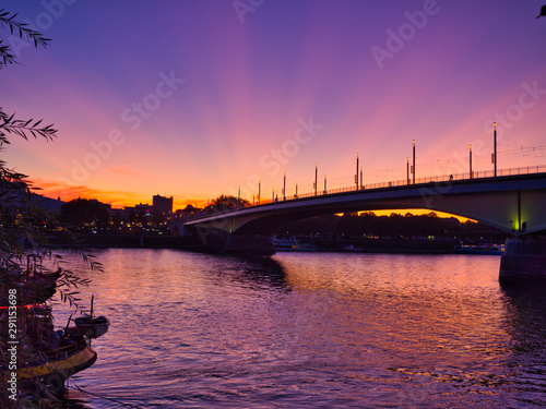 Sonnenuntergang in  Bonn 
