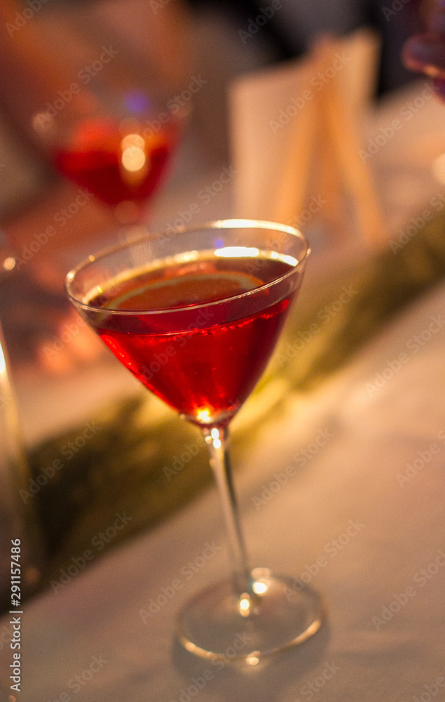 Fototapeta premium Glas mit Aperol
