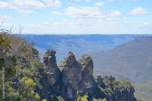Three sisters pinnacles in the Blue mountain national park in Sysdney