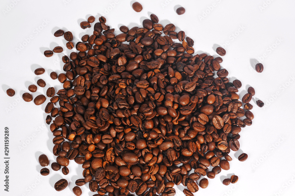 Naklejka premium Coffee beans studio shooting