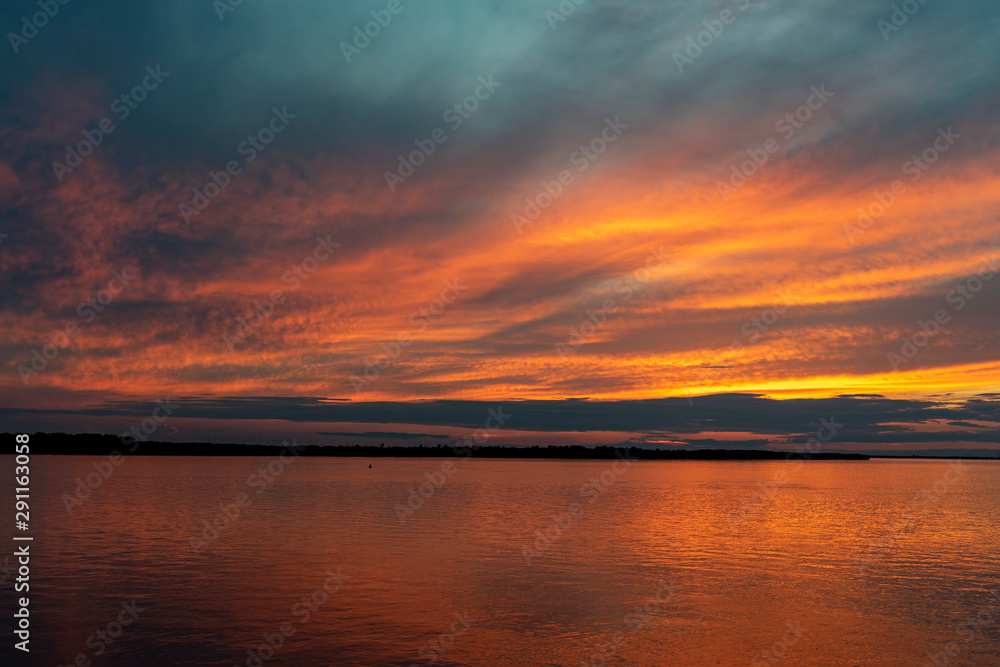 Fototapeta premium Sunset in the Far East on the Amur River