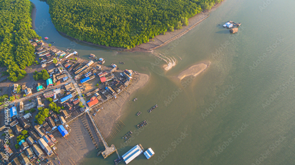 Obraz premium top view pier of Ban Samchong fishing village in Phang Nga Thailand