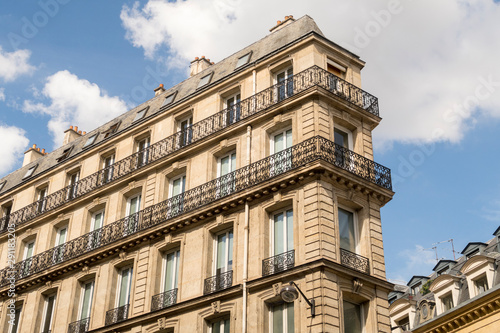 raditional apartment building in Paris, France.